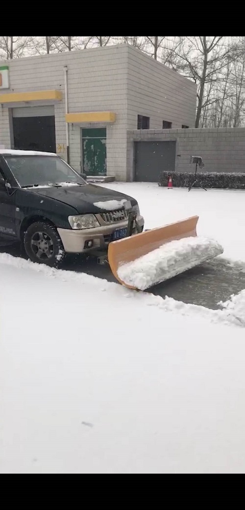 雄县自制除雪设备 - 副本.jpg